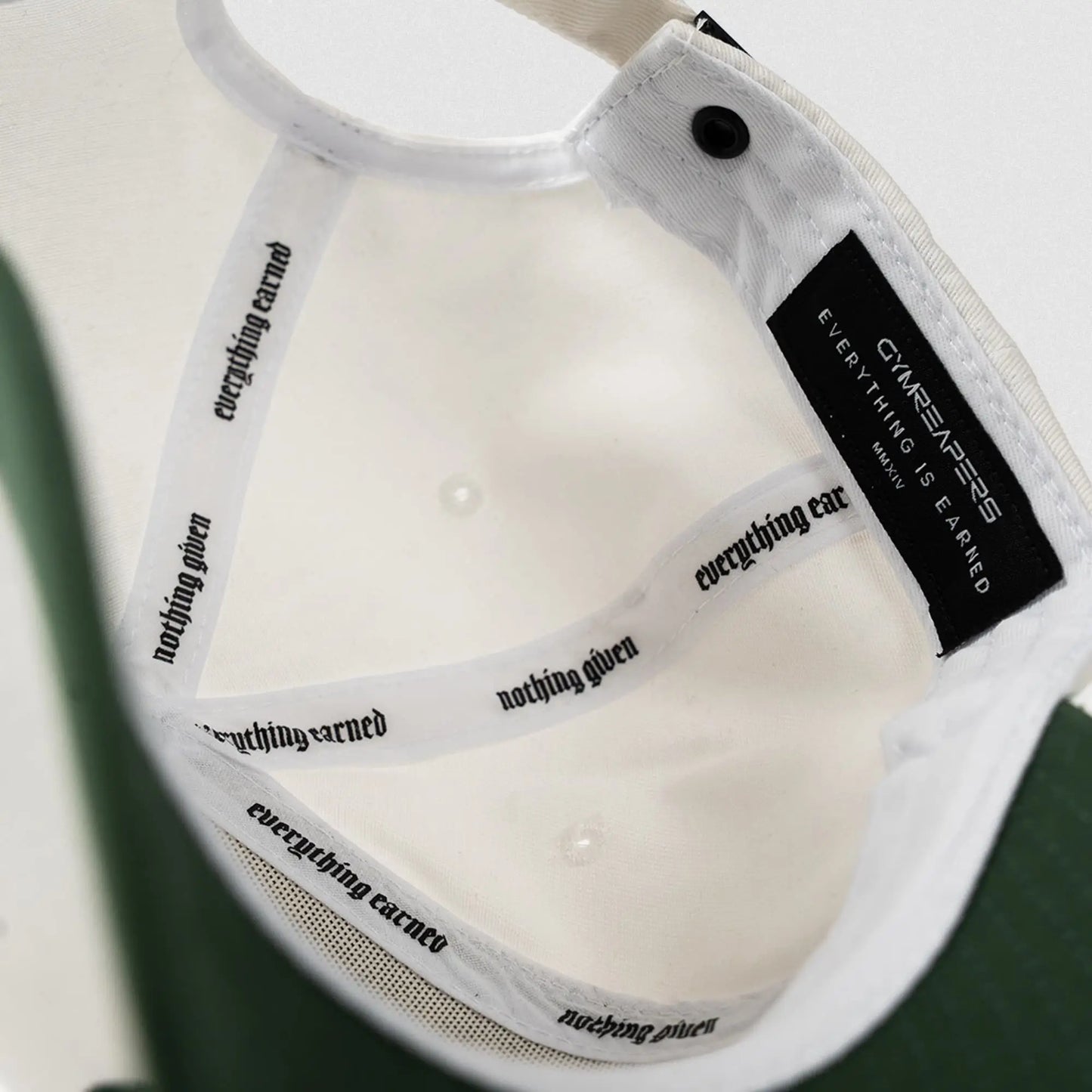 5-Panel Skull Hat - White/Green