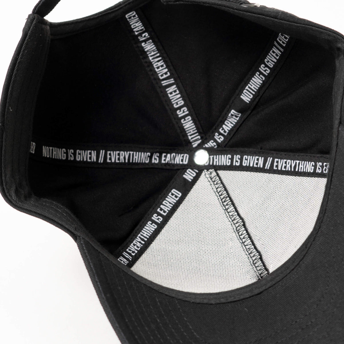 5-Panel Skull Hat - Black/White