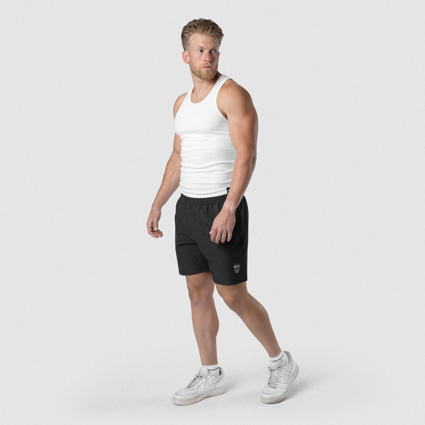 Conquer 7" Shorts - Black/White