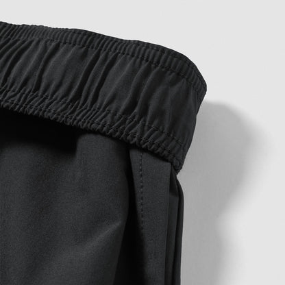 Conquer 7" Shorts - Black/White