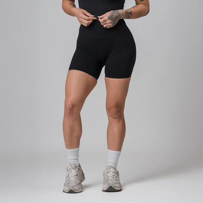 Axis 7.5" Shorts - Black