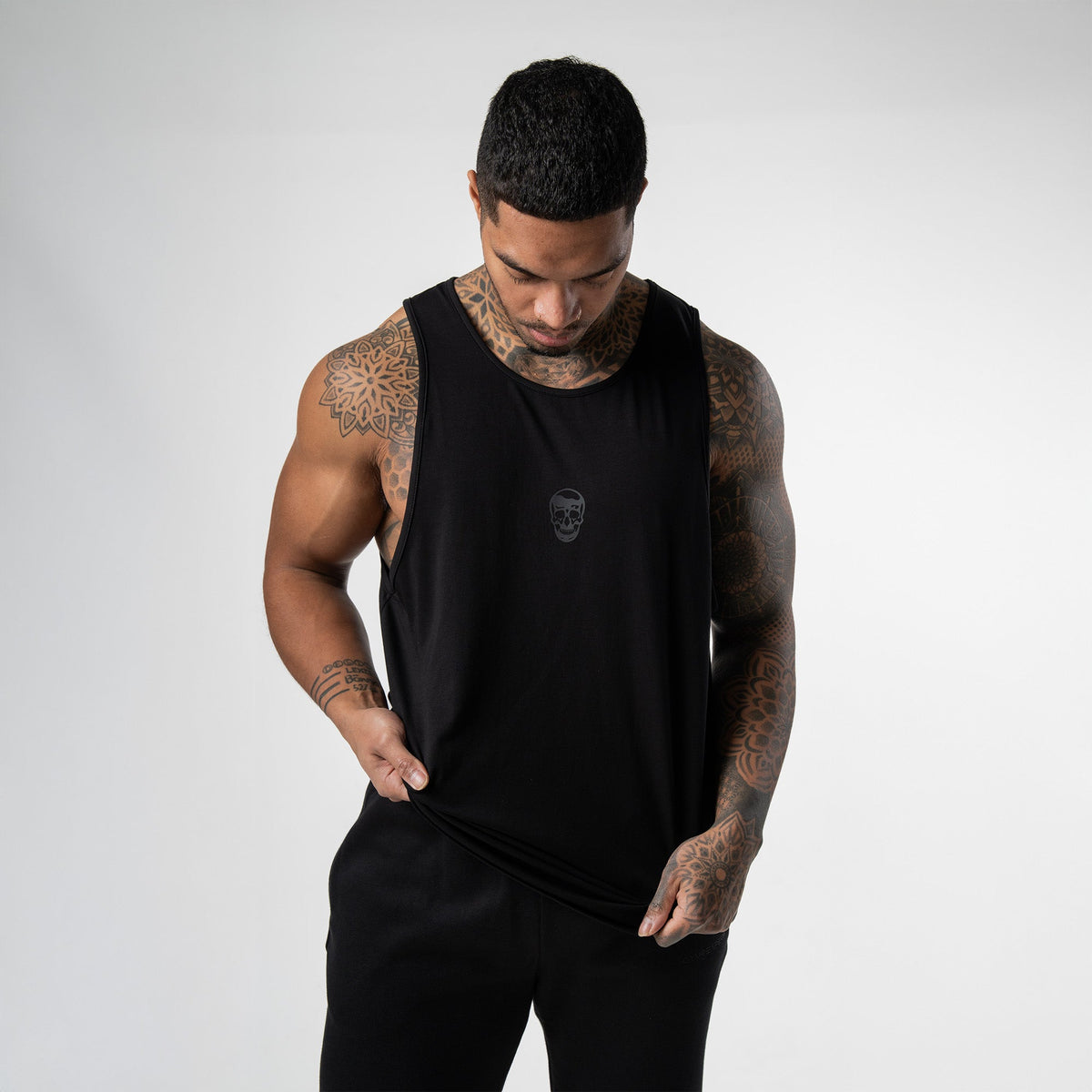 Axis Scoop Hem Tank - Black