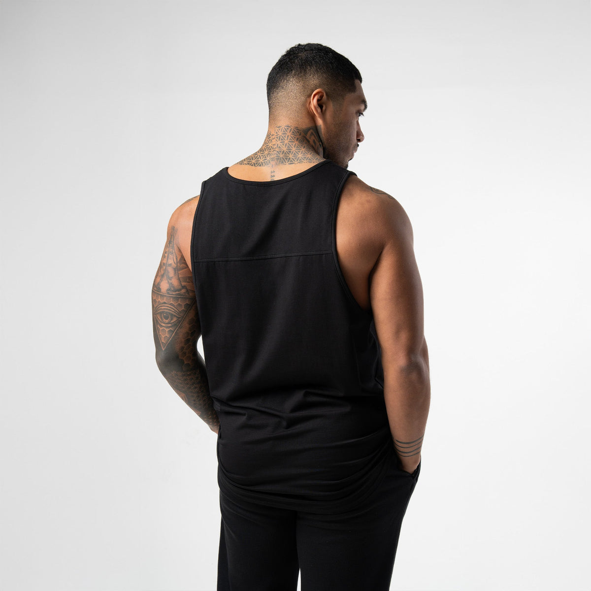 Axis Scoop Hem Tank - Black/White
