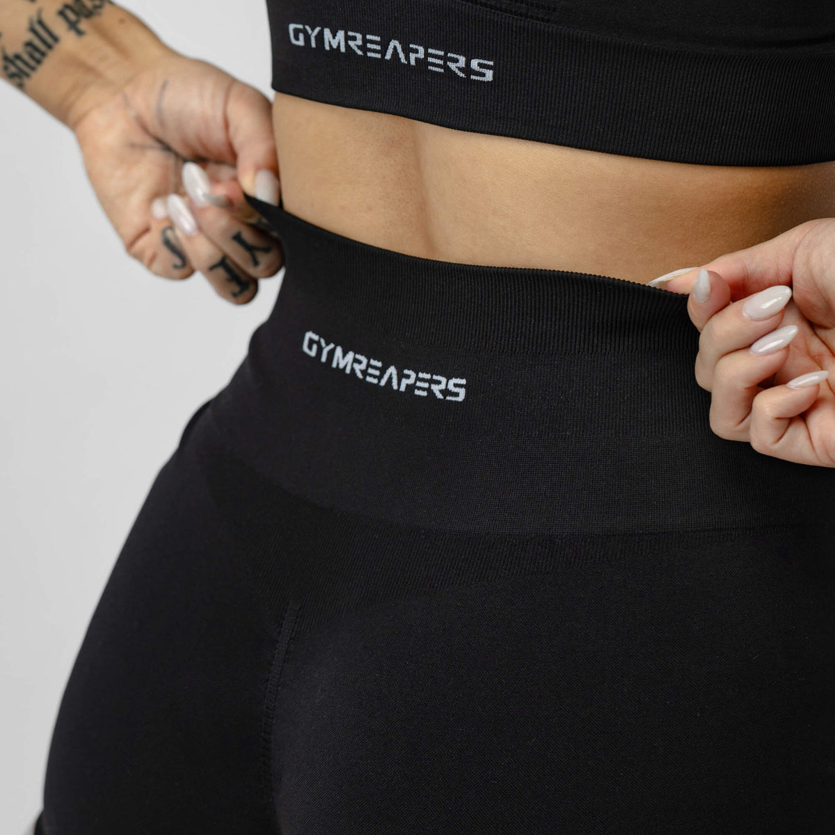 Halo Shorts - Black